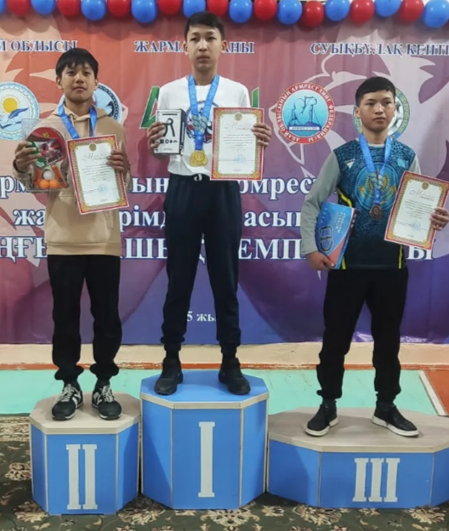 Армрестлинг  жеңімпаздары